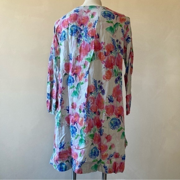 Theophilus | Floral Watercolor Long Sleeve Tunic Top - Picture 2 of 4